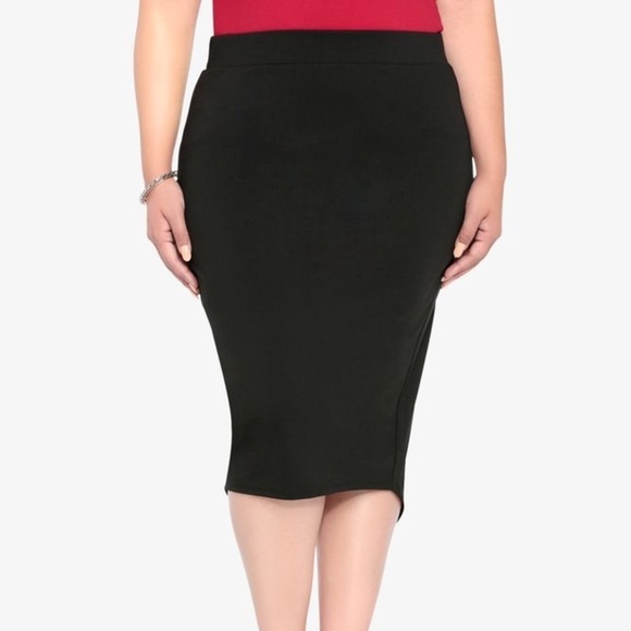 torrid Dresses & Skirts - Torrid Women 2X Black Ponte Stretch Pull-On Envelope Back Midi Pencil Skirt